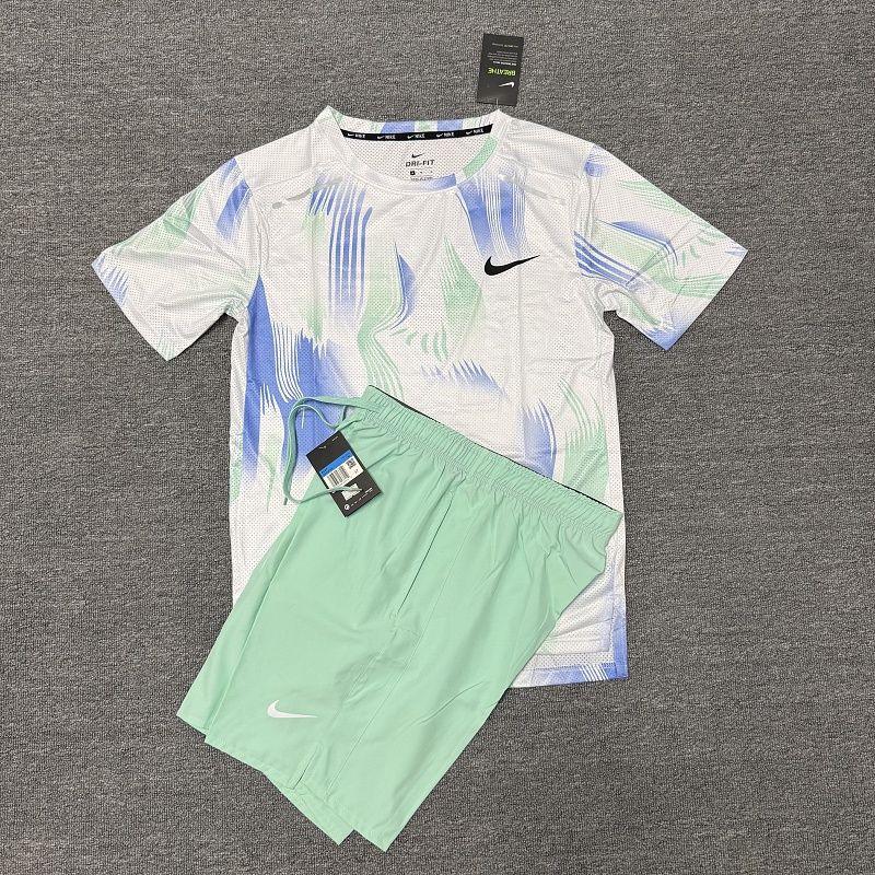 Ensemble t-shirt/short Nike imprimé (2)