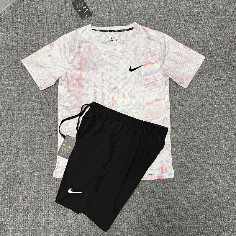 Ensemble t-shirt/short Nike imprimé (3)