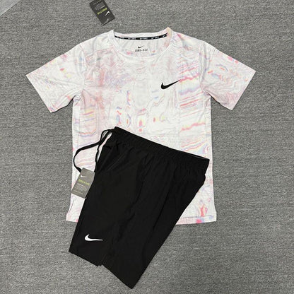 Ensemble t-shirt/short Nike imprimé (3)
