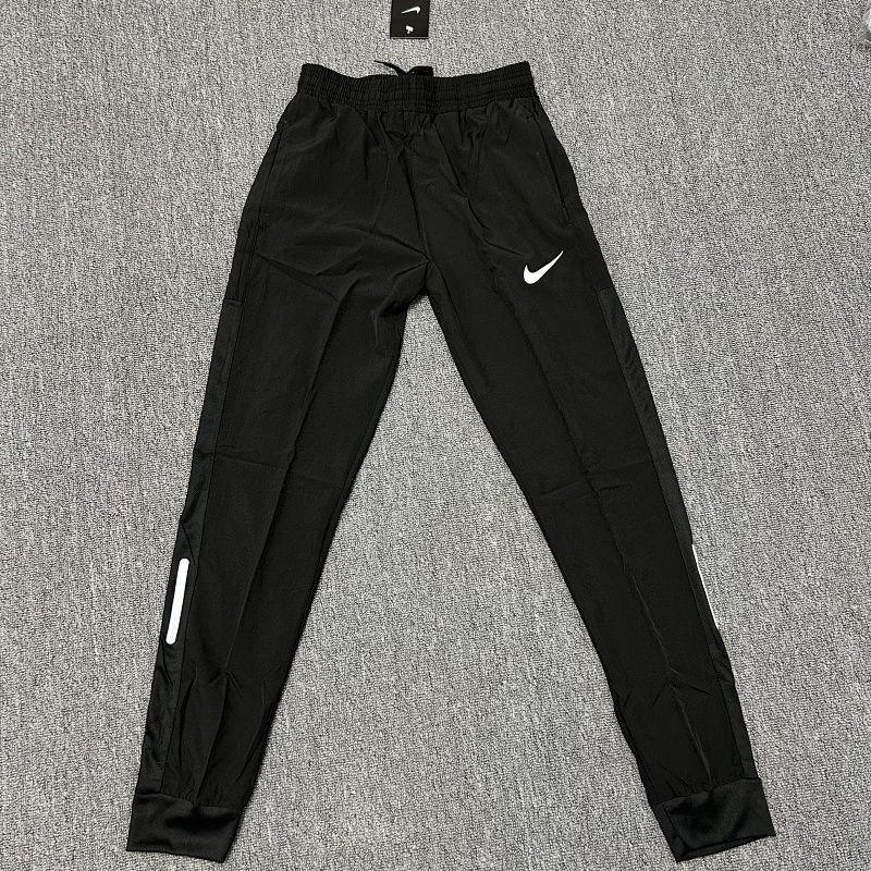 Pantalon de jogging Nike 109