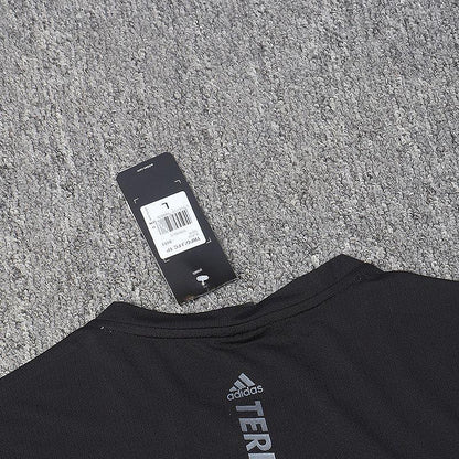 T-shirt Adidas D653