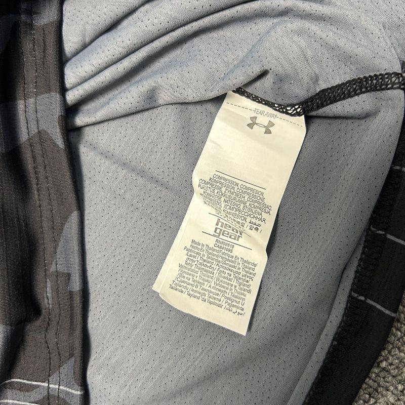 T-shirt Under Armour 8008